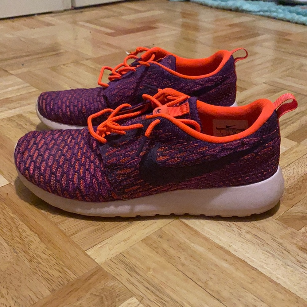 Flynit Roshe runs
